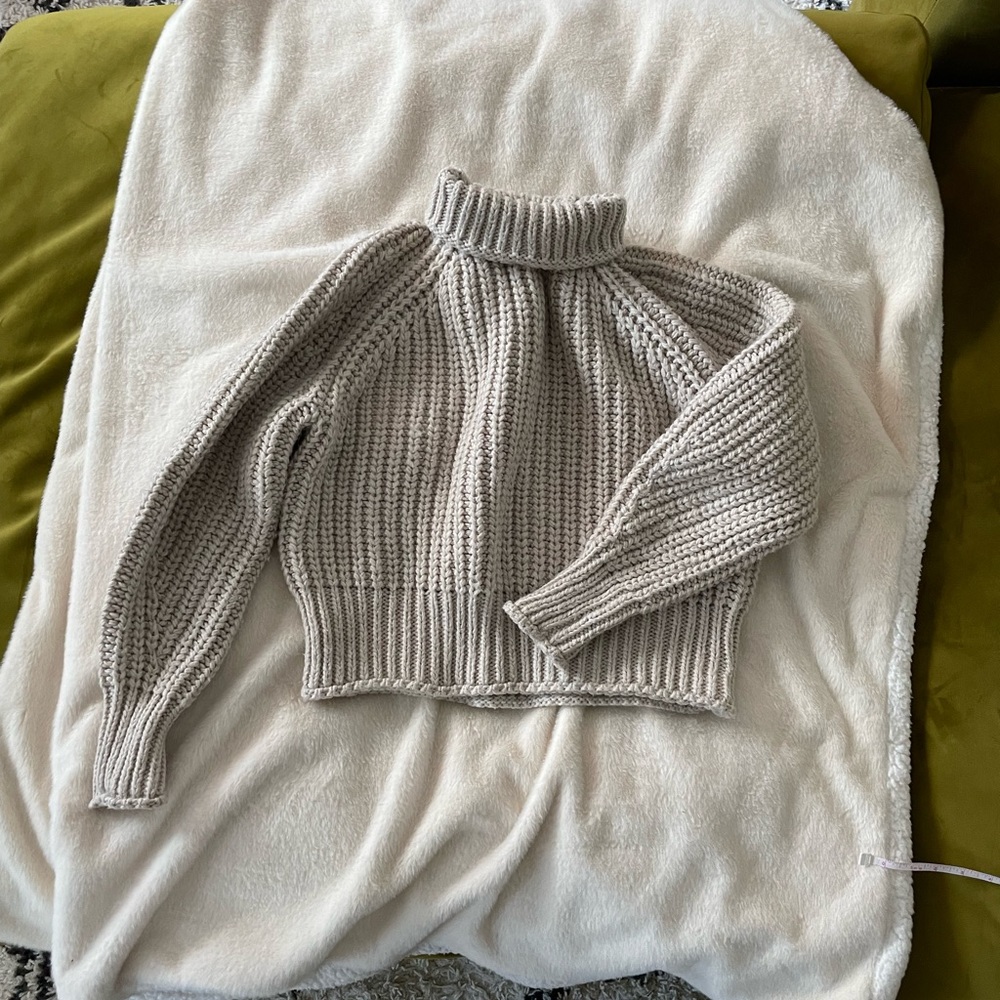 Chunky Knit Fisherman’s Style Turtleneck Sweater